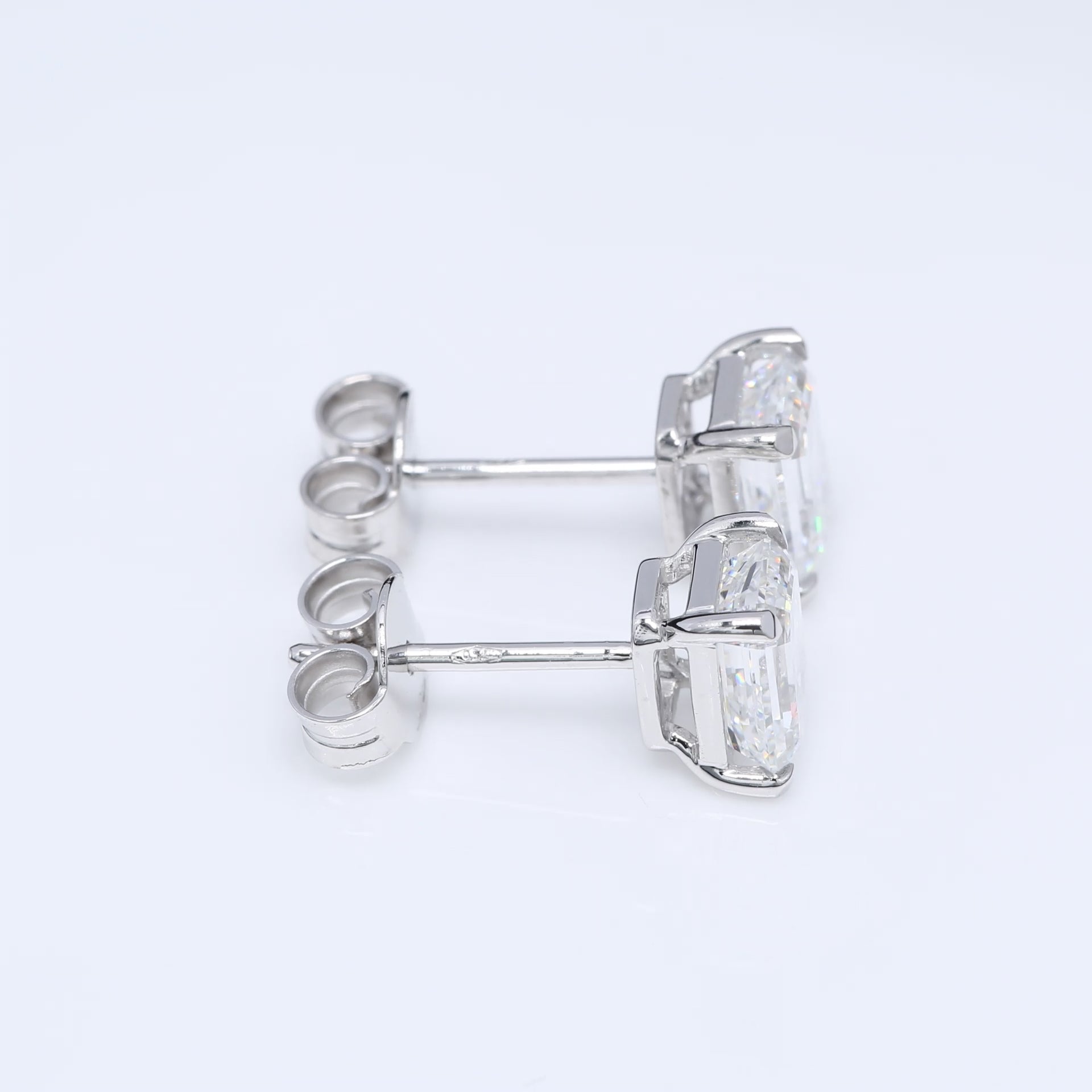 2 x 1.00 CT (SMARAGD) DIAMANTÖRHÄNGEN