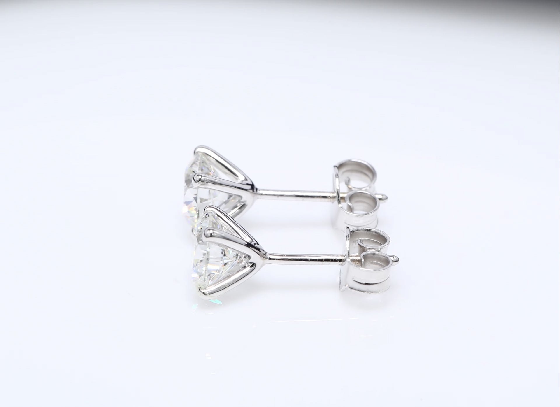 2 x 1.00 CT (RUND) DIAMANTÖRHÄNGEN