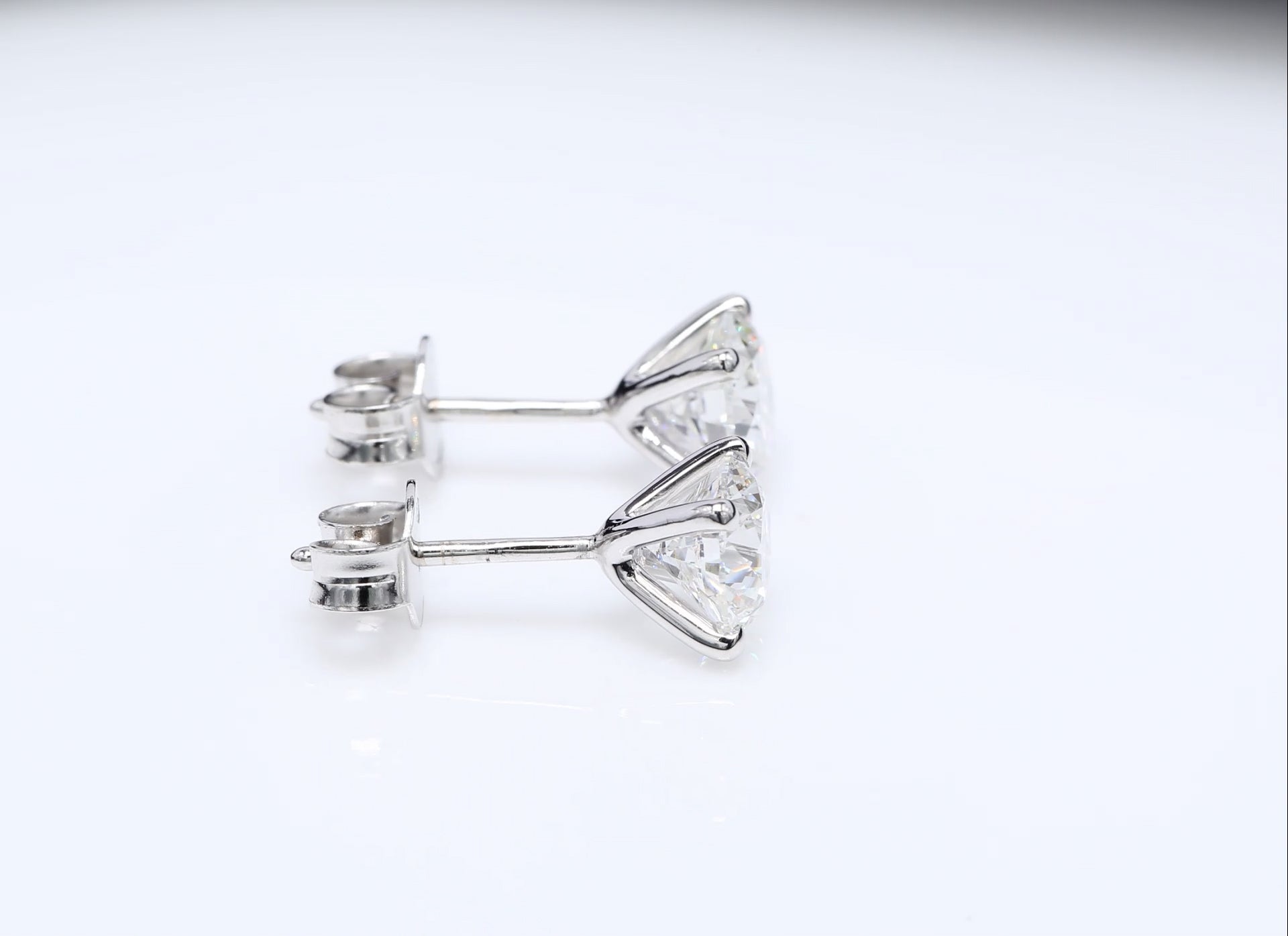 2 x 1.00 CT (RUND) DIAMANTÖRHÄNGEN