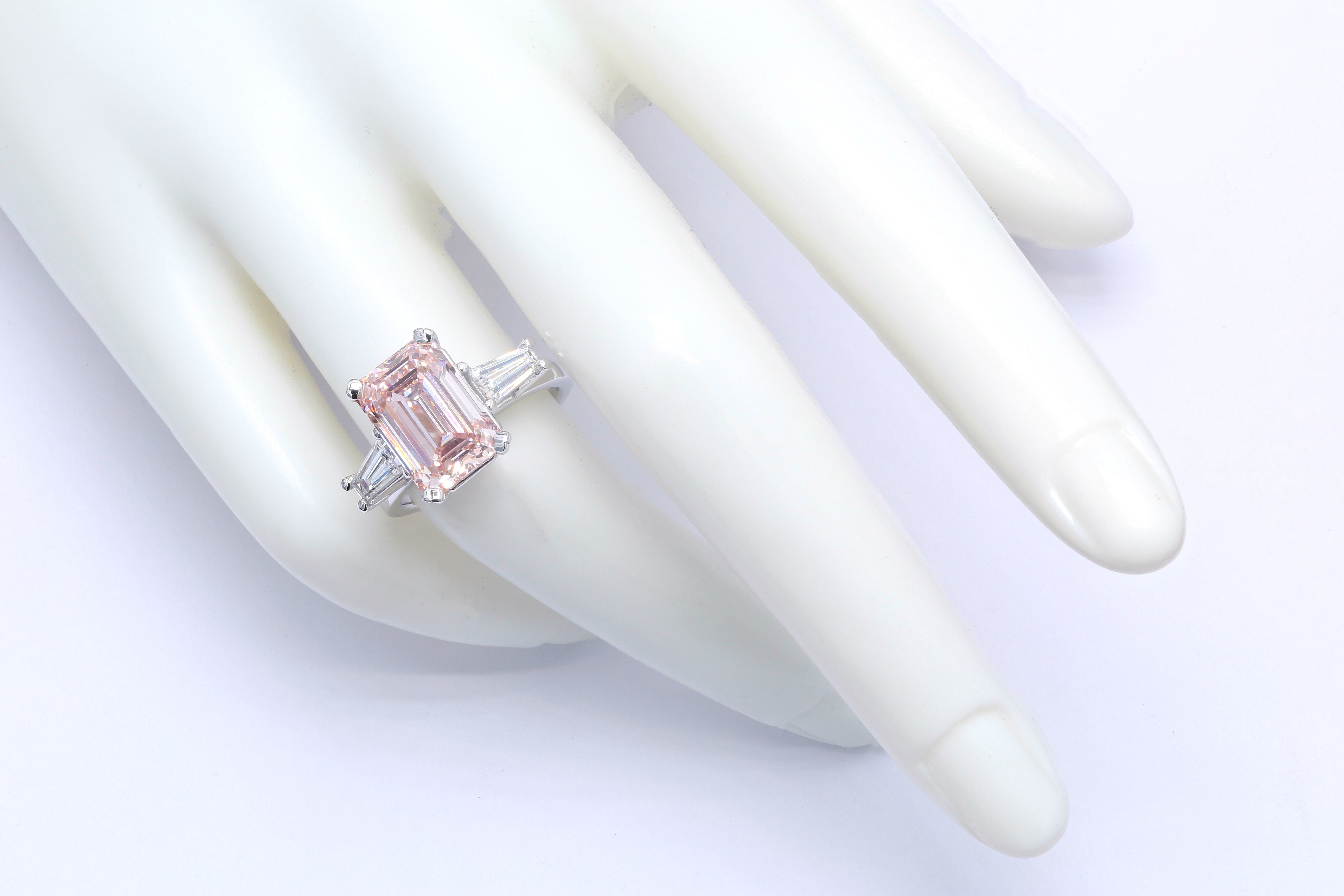 5.00 CT (ROSA SMARAGD) TRESTENSDIAMANTRING