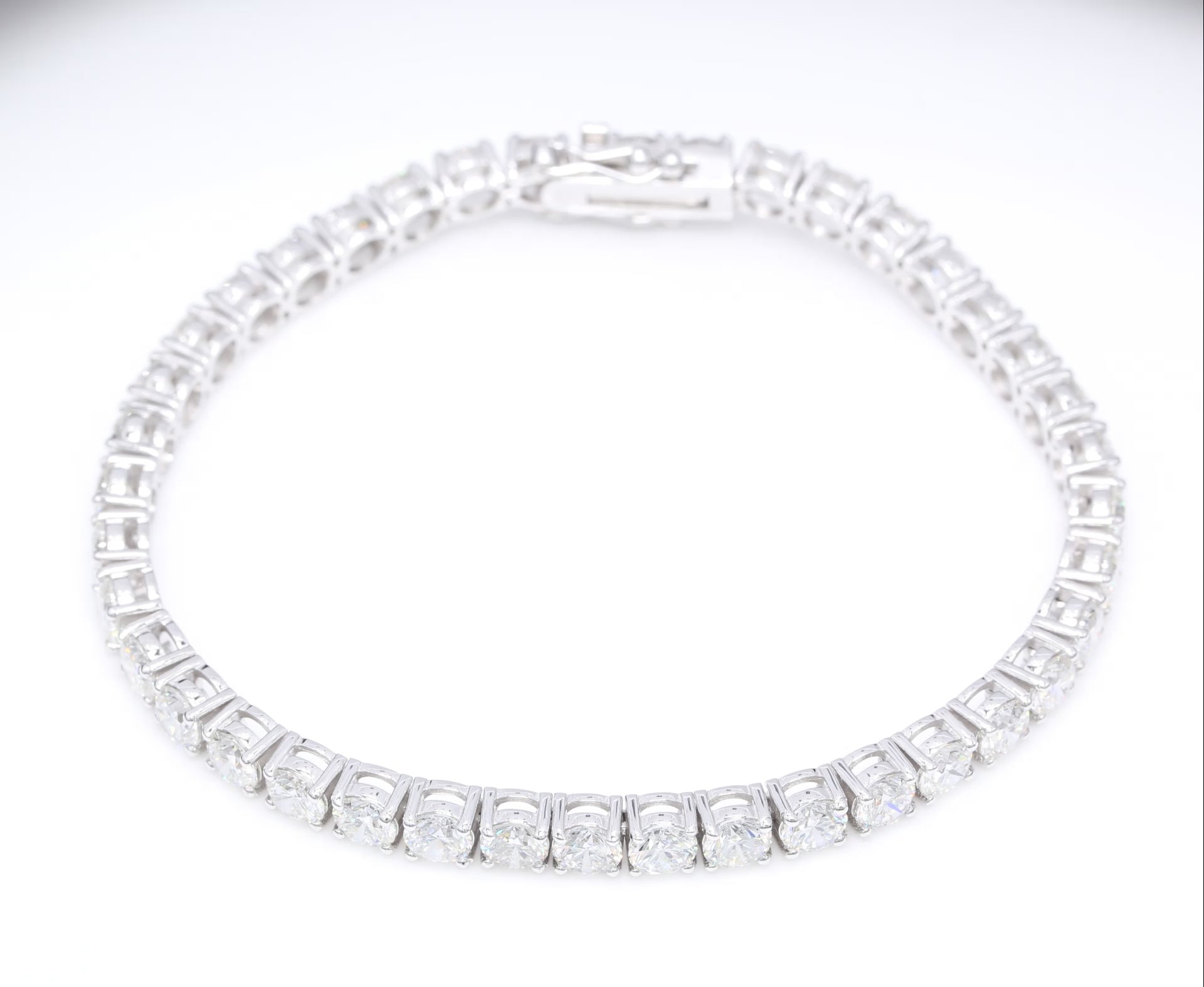 12.00 CT (RUND) TENNISARMBAND